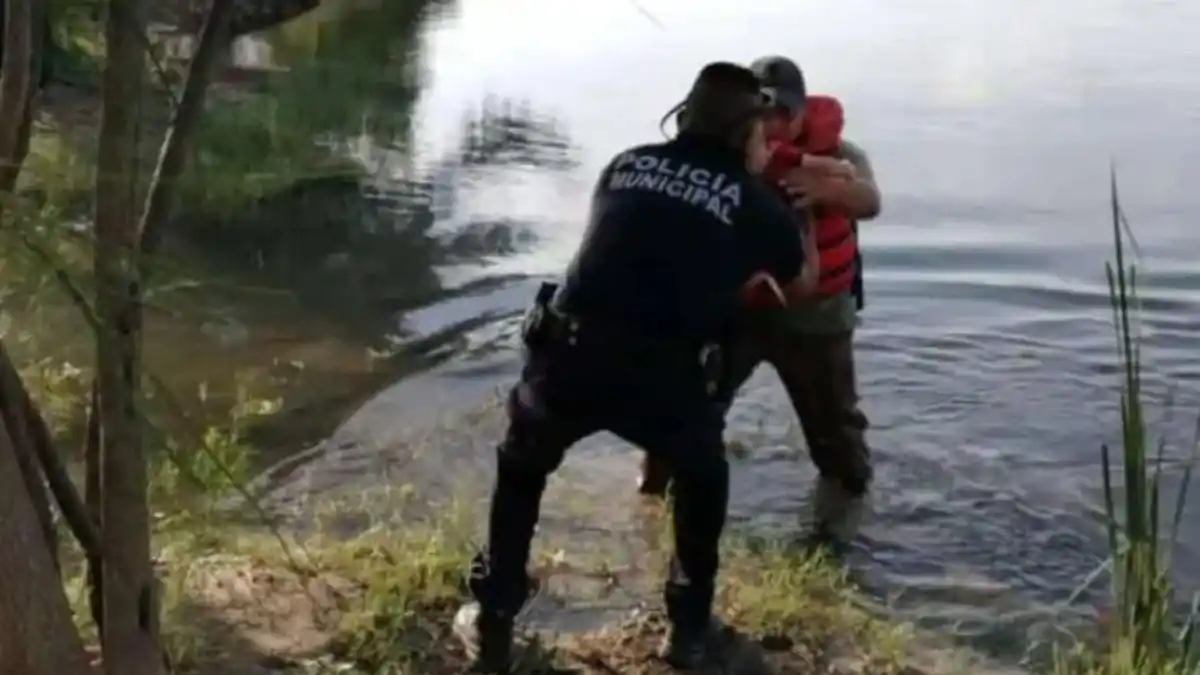 En menos de 24 horas rescatan a dos madres venezolanas y sus bebés en el Río Bravo