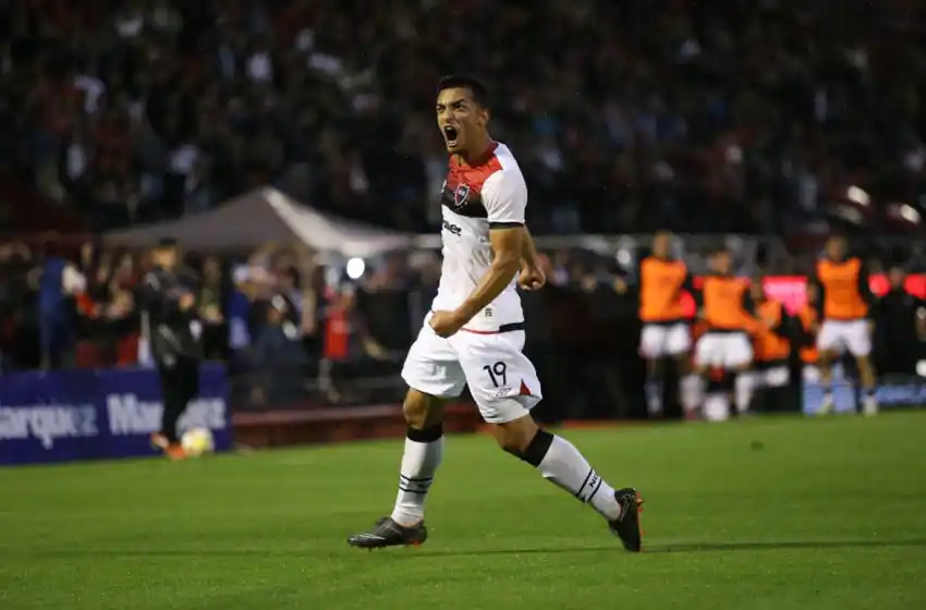 El Espectro Oviedo, de borrado a titular