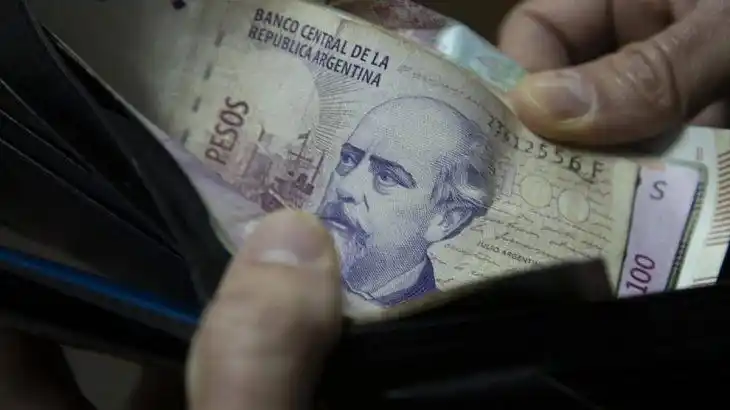 Se  oficializó el aumento del Salario Mínimo: ¿Cómo serán las subas?