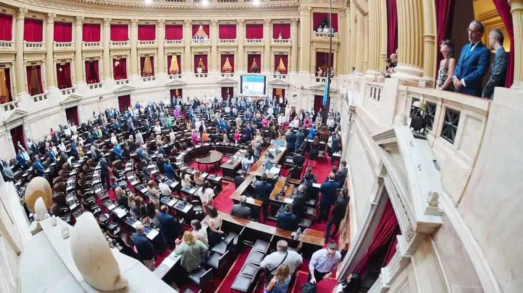 El Gobierno convocó a una sesión especial en Diputados para debatir el DNU del acuerdo con el FMI