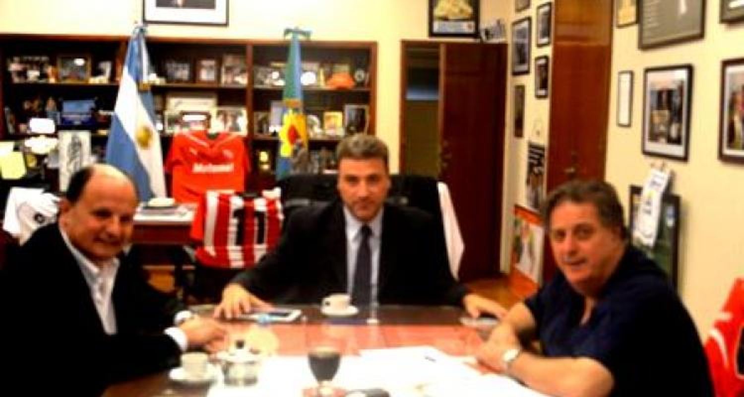 Collia comprometió gestiones para terminar Pediatría del Hospital y el centro de salud de Las Canaletas