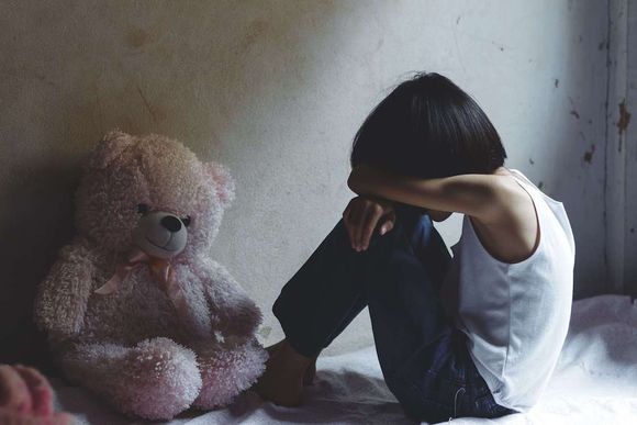¡ABERRANTES! «Madre» y «tía» filmaban y vendían videos a depredadores