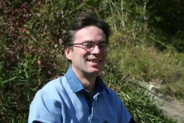 El poeta francés Pascal Mora nos deleitará con sus obras