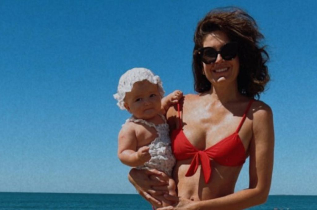 Isabel Macedo compartió fotos en la playa y recibió duras críticas por el aspecto físico de su beba: el descargo de la actriz