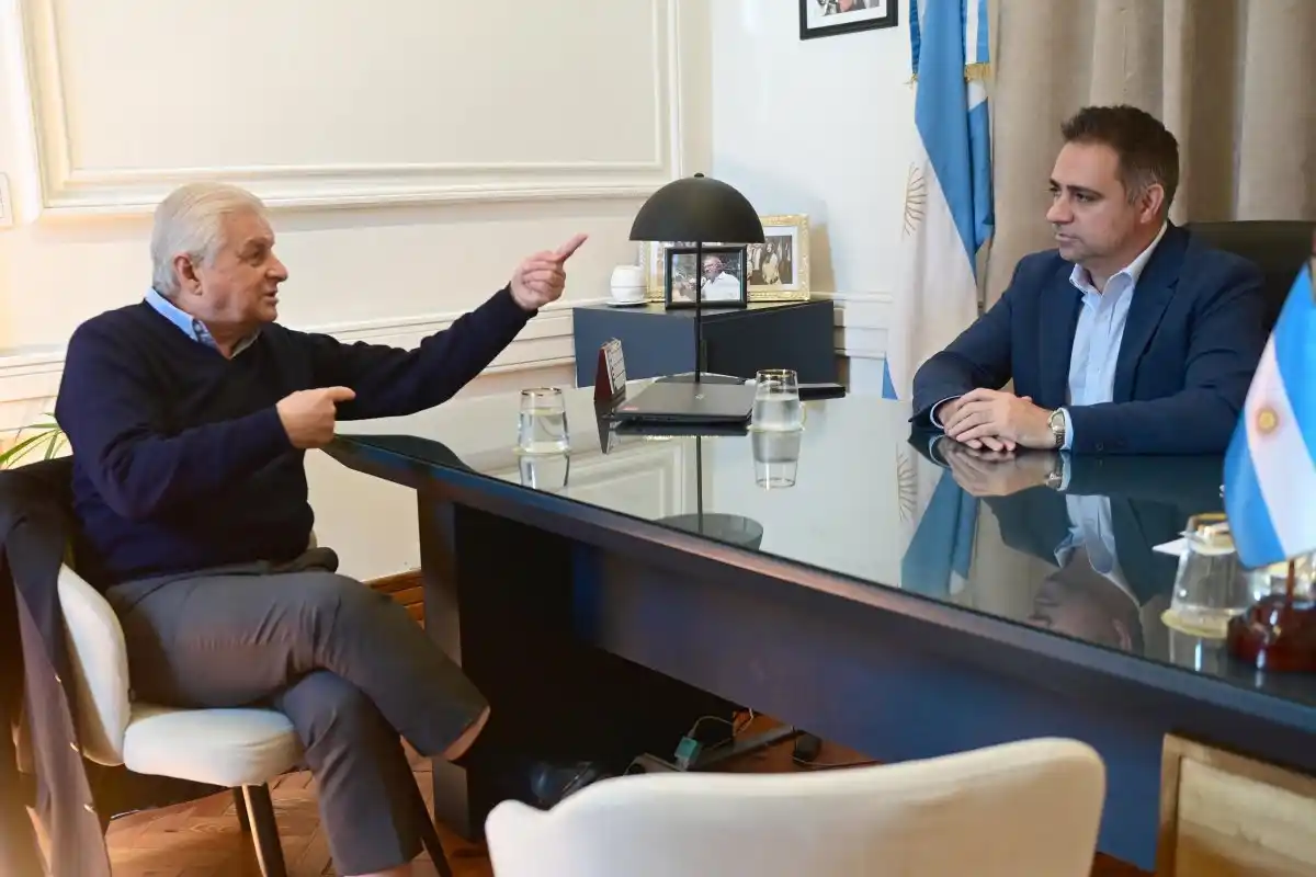Lauritto invitó a Davico a participar en la próxima reunión del Comité para el Desarrollo de la Cuenca del Río Uruguay