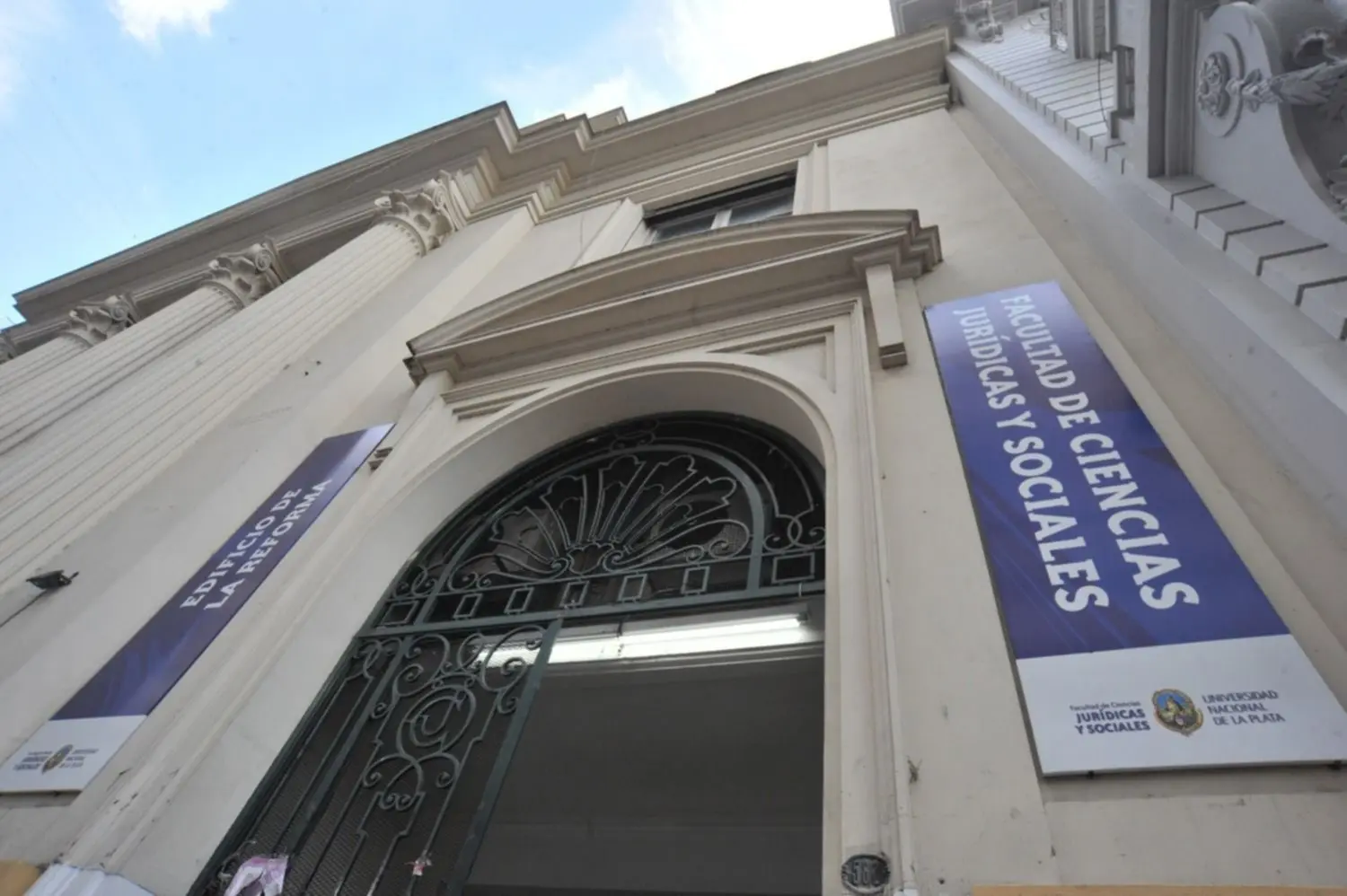 La Plata: Denunciaron por abuso sexual al presidente del centro de estudiantes de la Facultad de Derecho y renunció
