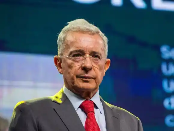 Álvaro Uribe justifica acciones de EE. UU. contra Nicolás Maduro