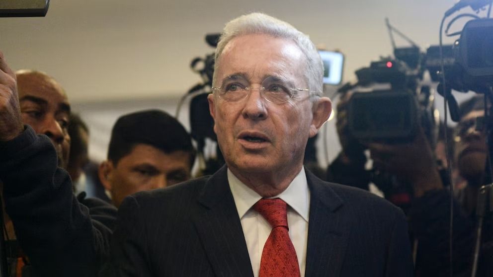 El caso lo convierte en el primer expresidente de Colombia en ser condenado penalmente en primera instancia.