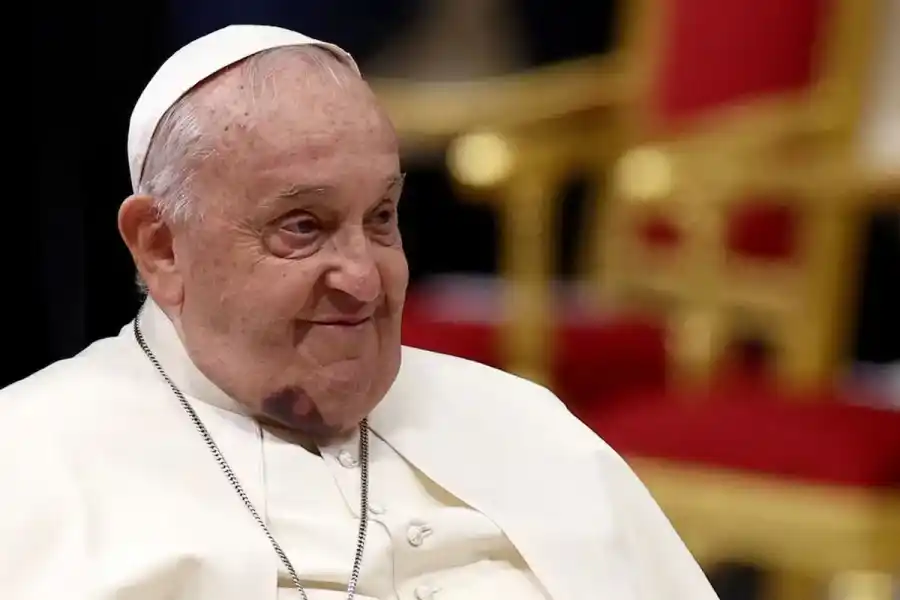 El Papa apareció con un hematoma en el rostro: ¿Qué le pasó?