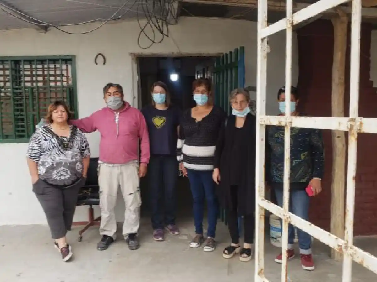 Córdoba: su esposa murió por covid y cuando volvió a su casa se la habían usurpado