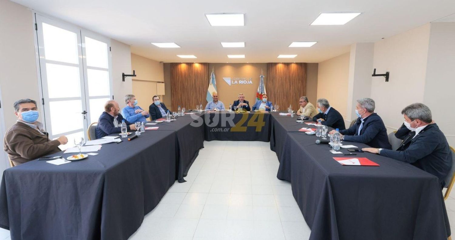 “Mis candidatos son los candidatos de los gobernadores”, dijo el Presidente ante los mandatarios provinciales del Frente de Todos