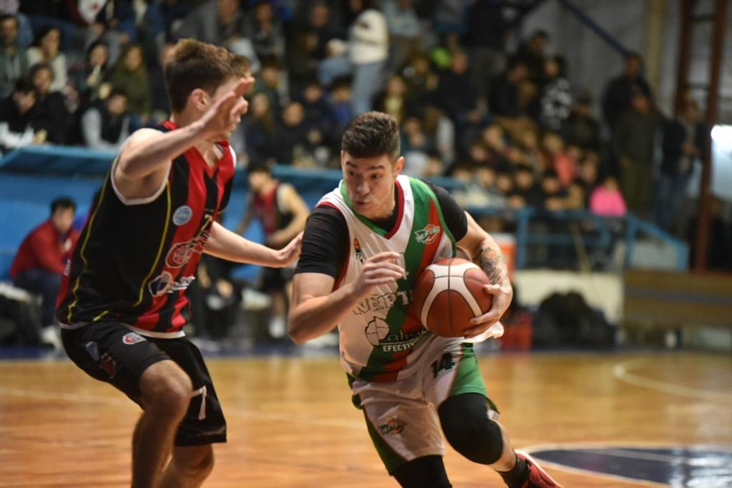 Racing y Neptunia debutan en casa, Central viaja a Rosario del Tala