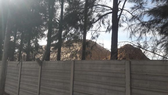 Hubo viento y Bajo Cementerio volvió a quejarse por la arena que vuela en la zona