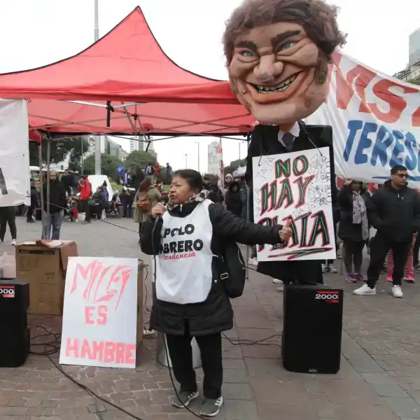 Los comedores le respondieron a Milei: "Nosotros no llegamos ni a mitad de mes"