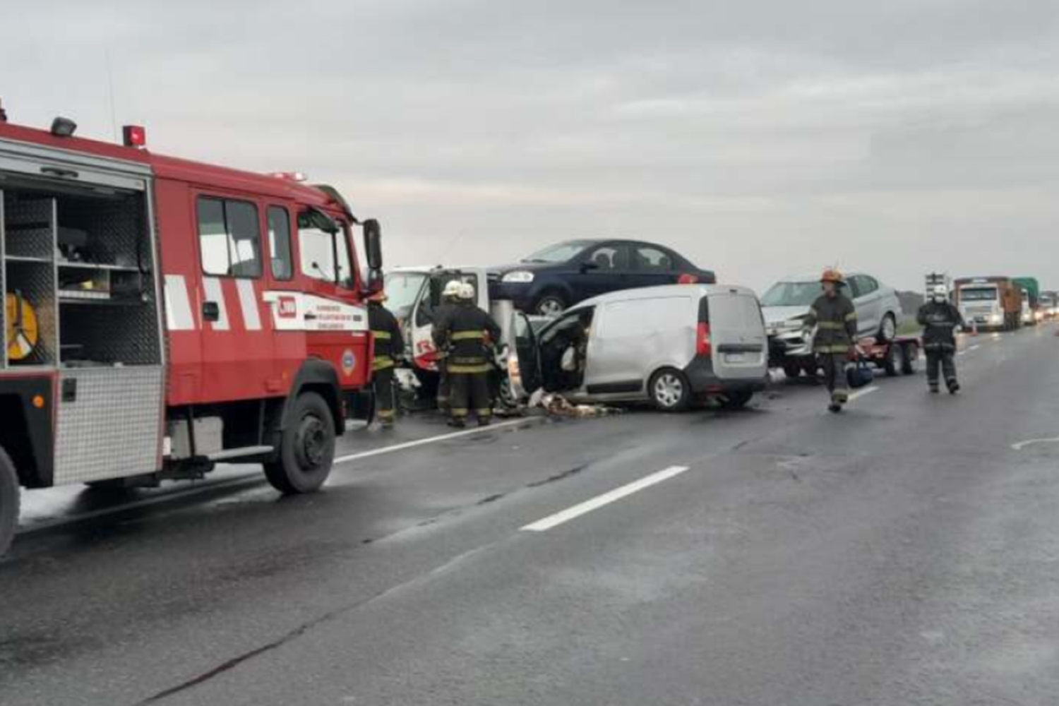 Impactante choque frontal en Ruta Nacional 7: hay dos personas heridas