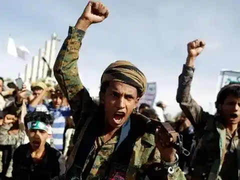 Las fuerzas de defensa israelíes confirmaron la detección de un misil procedente de territorio yemení, lo que marca un punto de inflexión en la escalada regional.