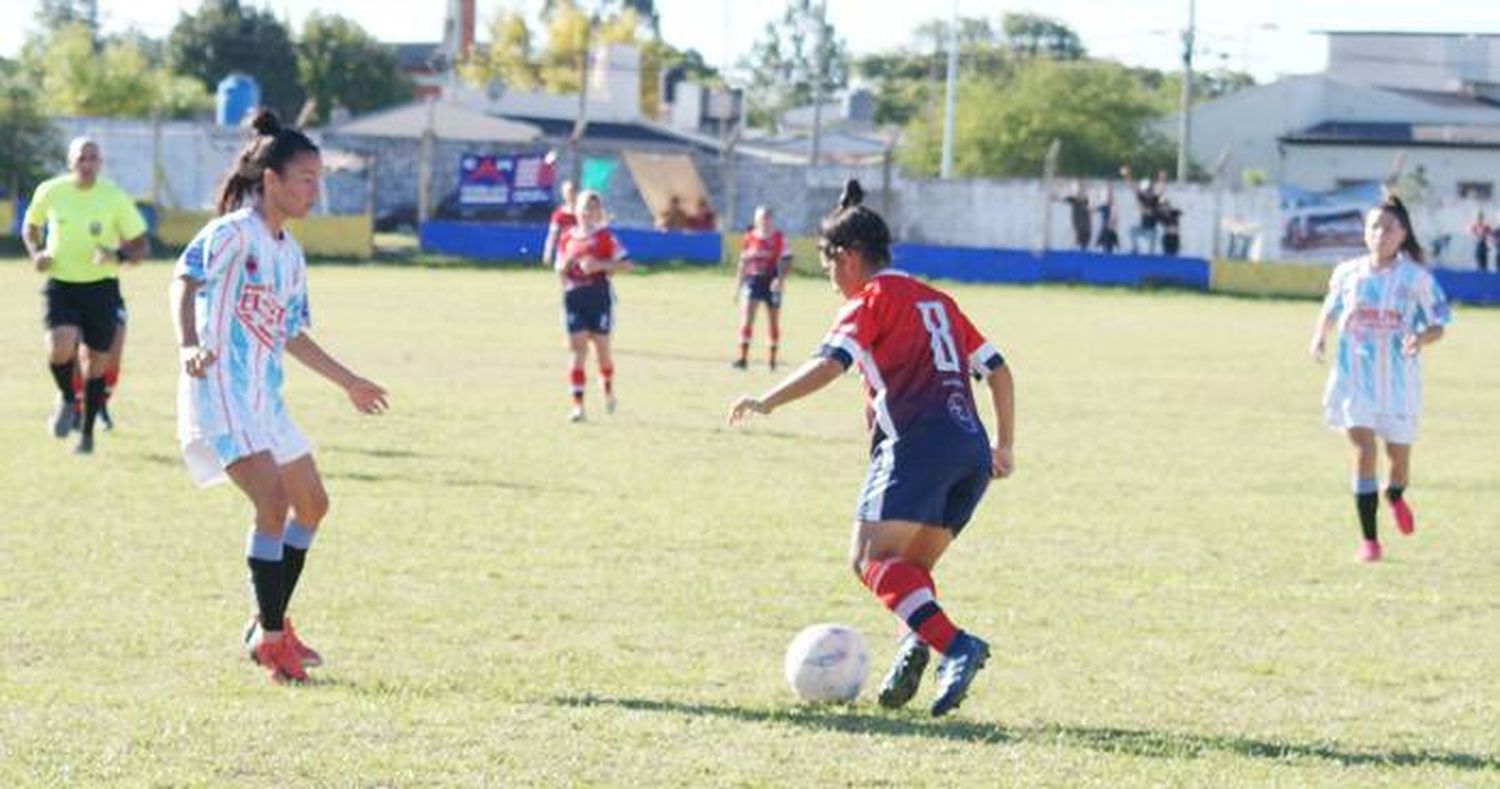 Defensores de Constitución  le ganó a San Benito  2 a 1 en cancha de Nébel