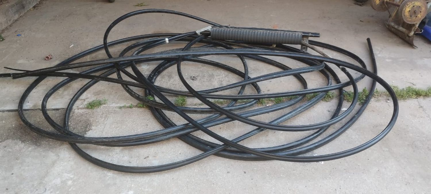 El cable extraído que fue recuperado.