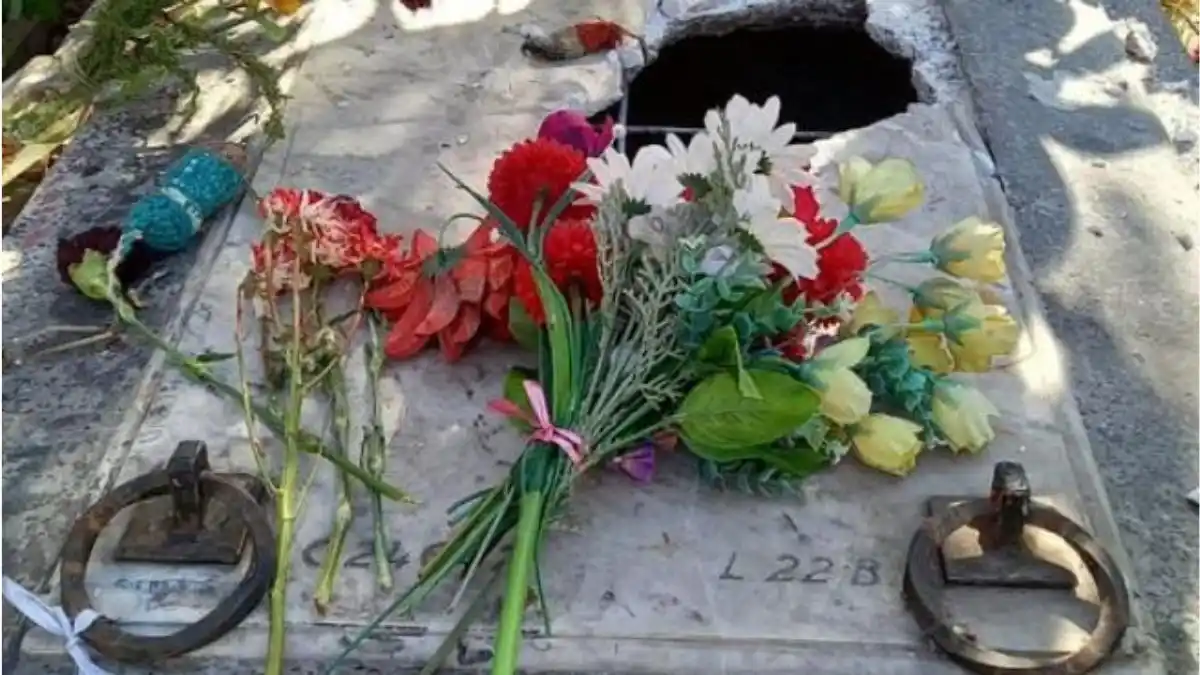 Vandalizan la tumba del cantante Víctor Jara el día de su nacimiento