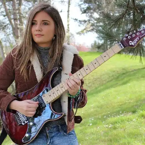 Tina S. interpretó a Beethoven con la guitarra eléctrica