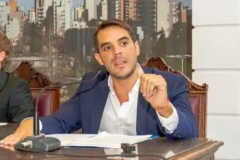 Manuel Passaglia de San Nicolás llamó "cagones" a los candidatos de Fuerza Patria y LLA y convocó a votar por HECHOS