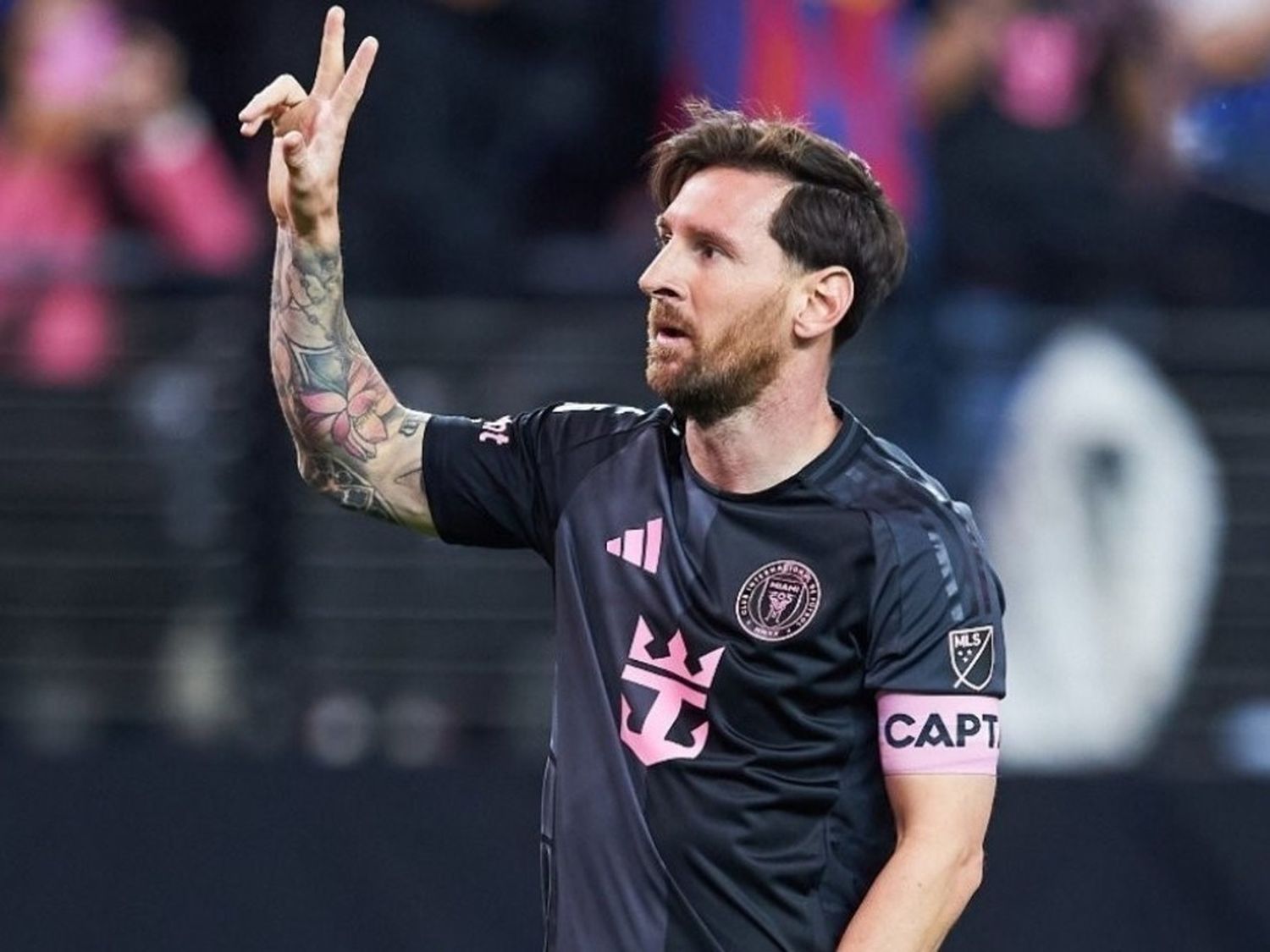 “Yo tres, ¿y ustedes?”: el singular festejo de Lionel Messi tras las provocaciones de los hinchas mexicanos