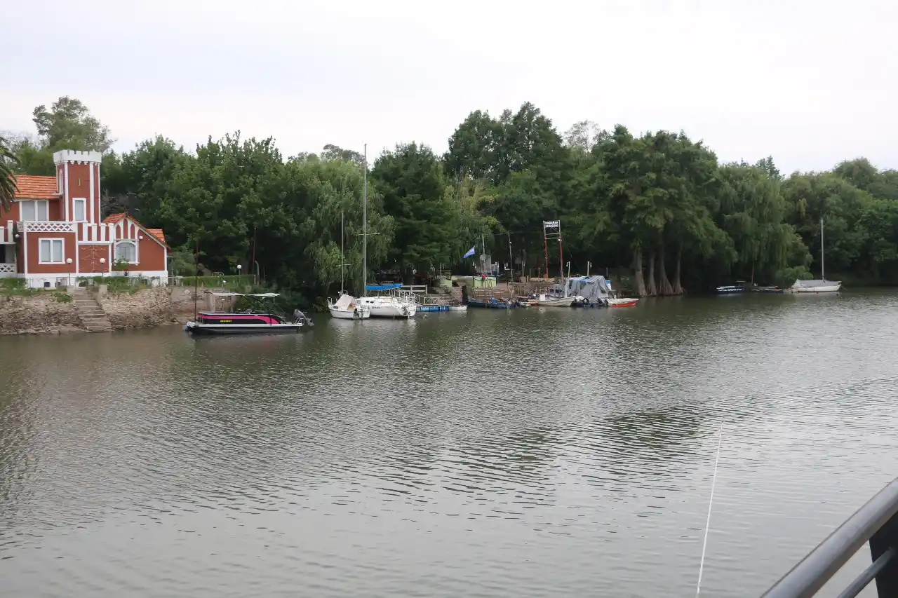 Reclaman que la Provincia debe 1,6 millones de pesos por la contaminación del río Gualeguaychú