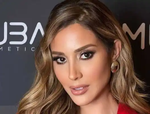 Se acabó el show: Miss Venezuela y Miss Argentina se saludan en Miss Universo