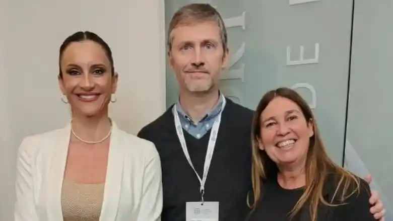Laura Bulesevich, Fabián Loiza y Ana Clara Issin. Participan de la convención en La Plata