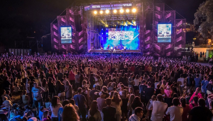 Se trata de la 50° edición del multitudinario Festival de Música Popular.