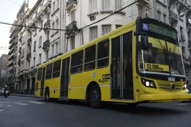 Cinco multas al día a Rosario Bus por fallas en el servicio