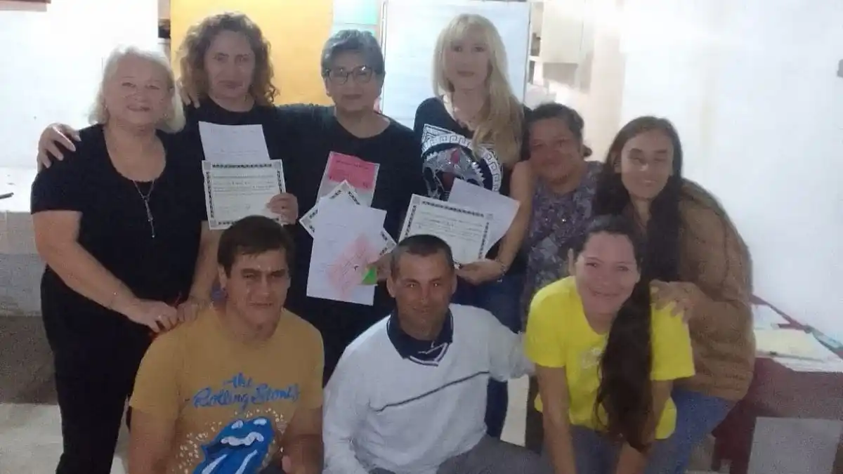 Al finalizarlo se otorgará un certificado de asistencia. Estos son los egresados del año pasado.