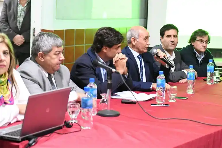Gargaglione en disertación del ministro Hernán Lacunza