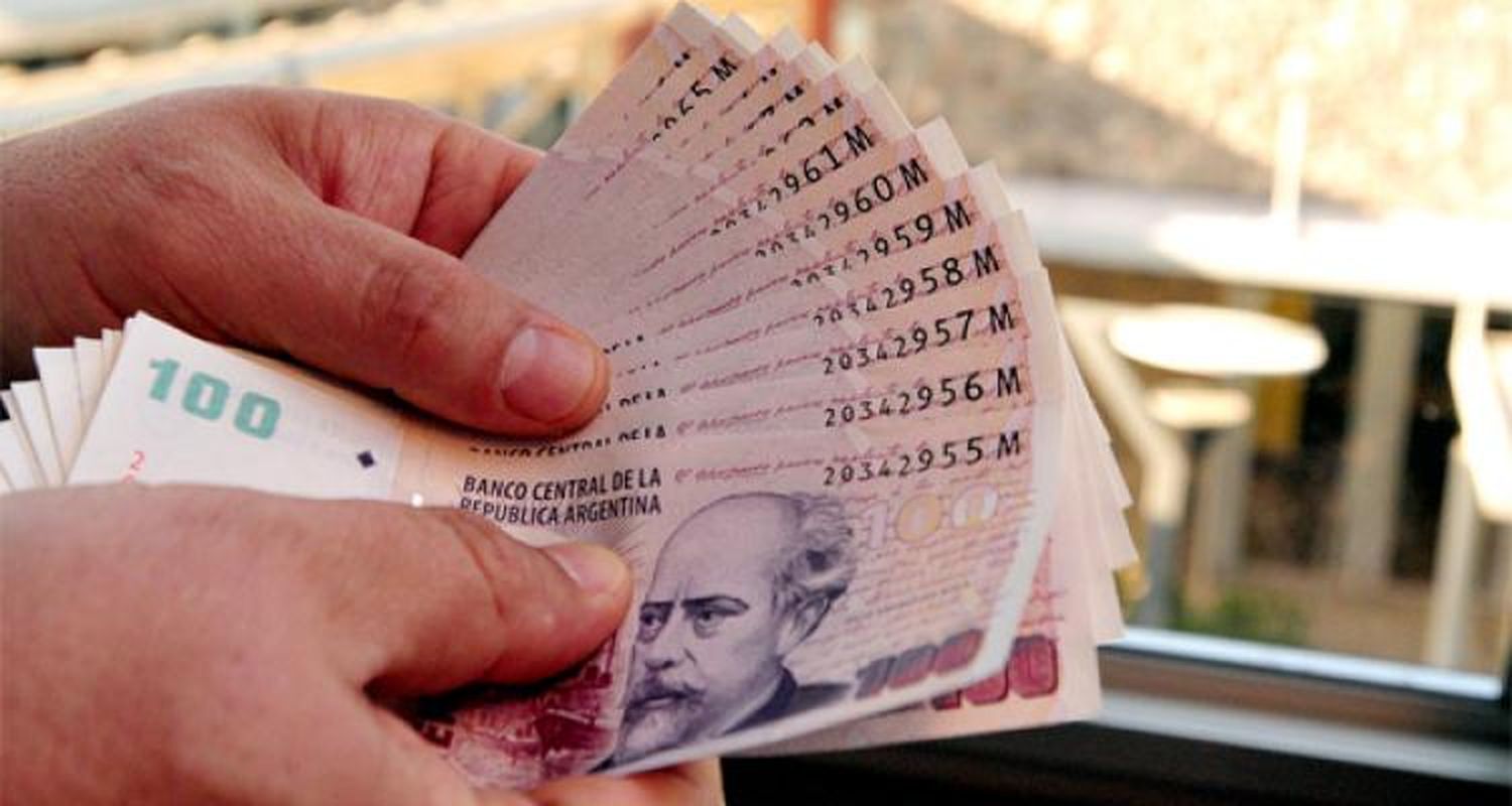 Sueldos: El Ejecutivo promete pagar en término