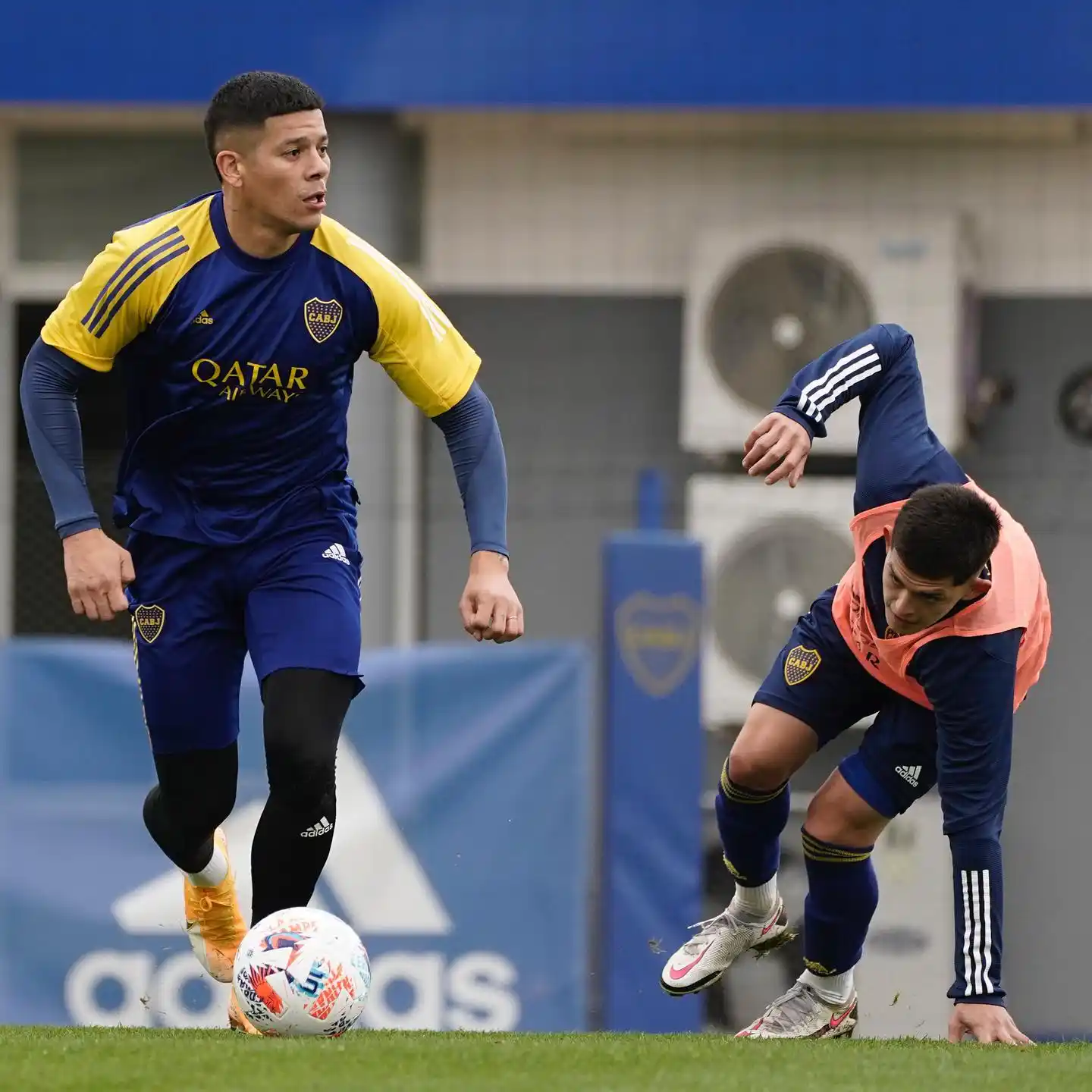 Marcos Rojo, en la práctica de ayer en Ezeiza.