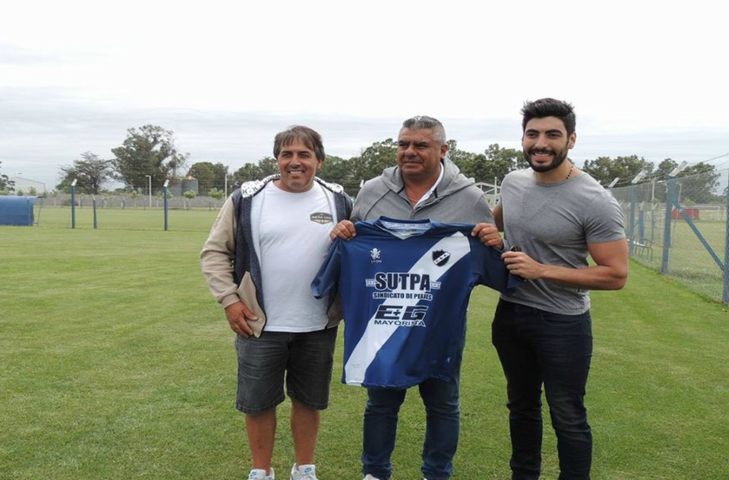 El presidente de la AFA recorrió la Villa Deportiva de Alvarado