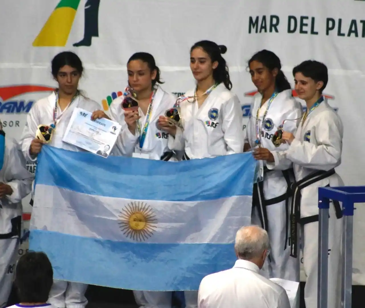 Dos medallas de Oro y una de Plata para Chascomús en la 9ª ITF “Copa del Mundo de Taekwondo” Mar del Plata 2024