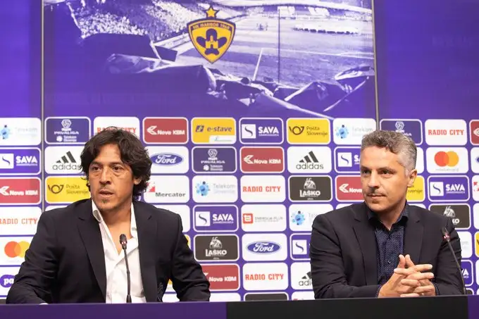 Camoranesi se alejó de  la conducción de Maribor