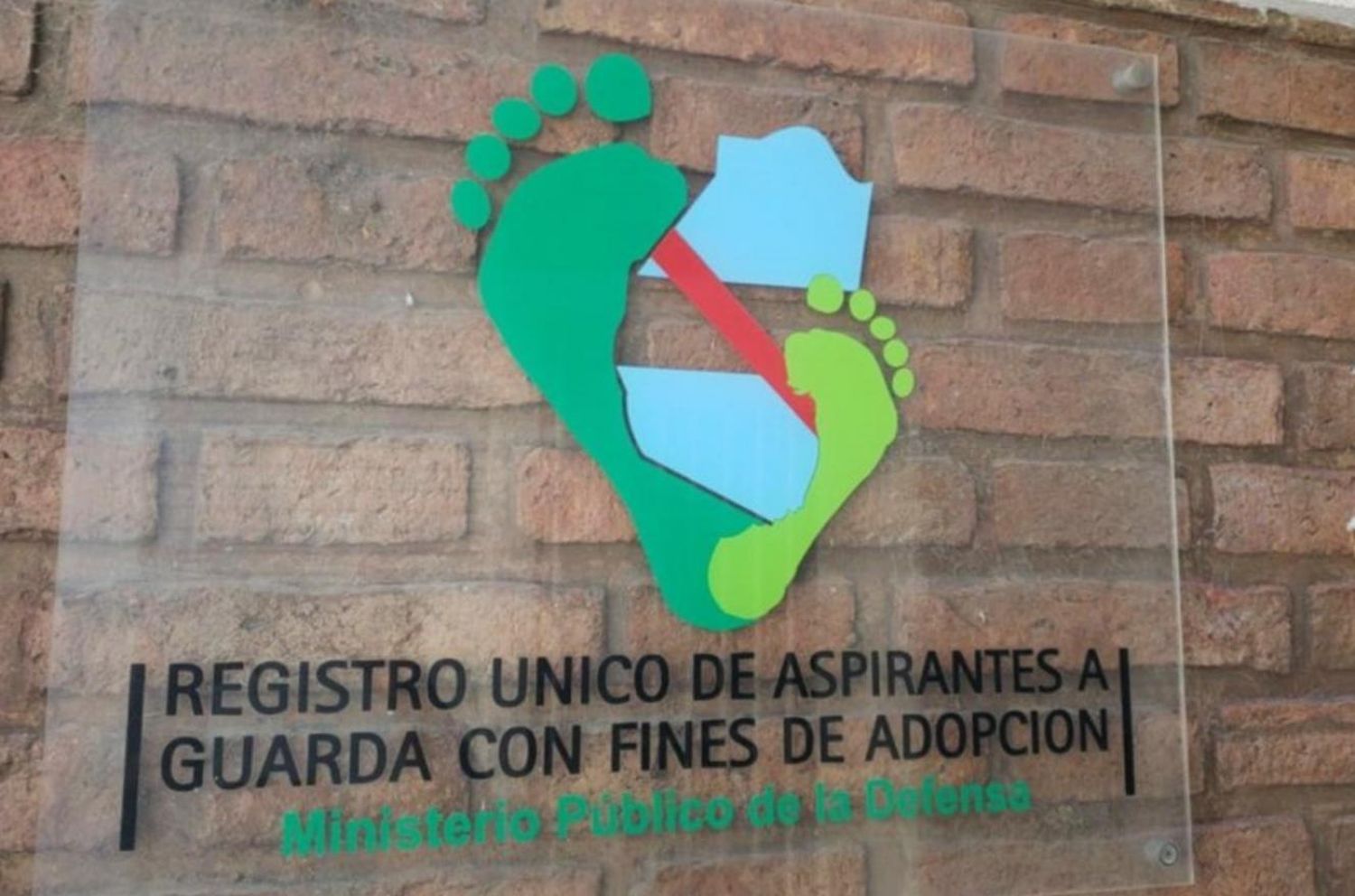 Abre la inscripción al Registro de Adoptantes: 41 menores buscan familia