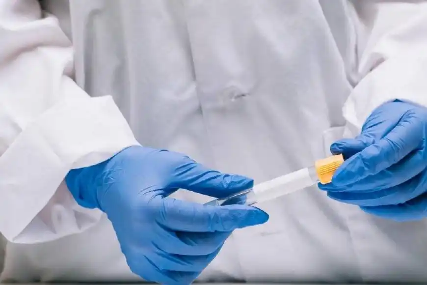 Confirmaron 28 fallecimientos y 2.590 nuevos casos de coronavirus en el país