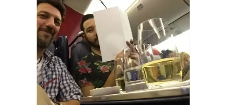 Tortonese se la jugó por su joven amor