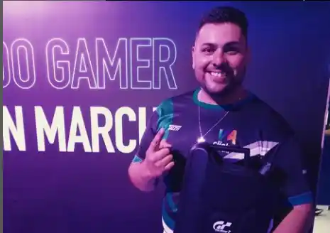 Un necochense en la final de simuladores del evento de videojuegos más importante del país