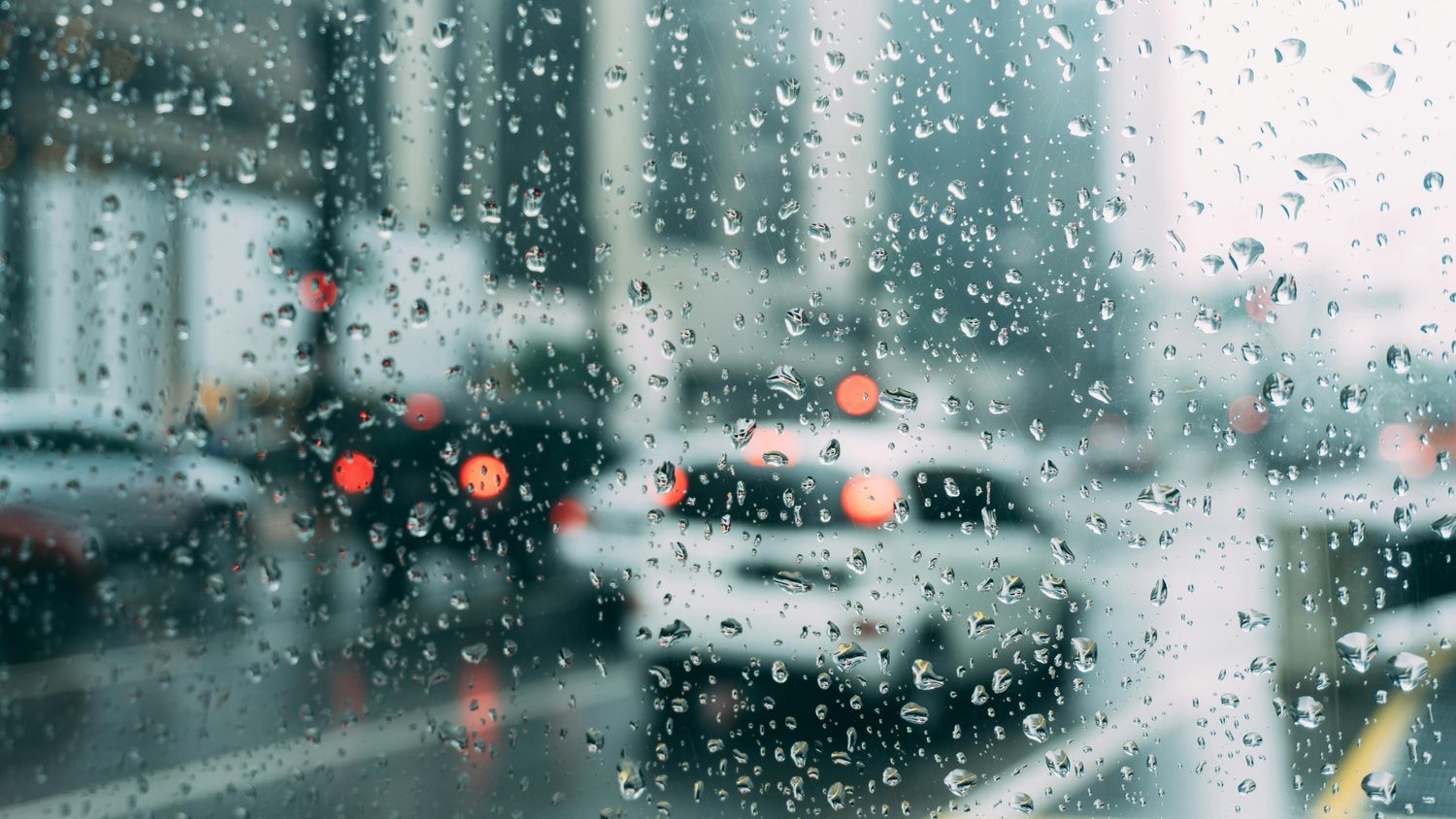 La ciudad atravesó una de las tormentas más anunciadas del año.