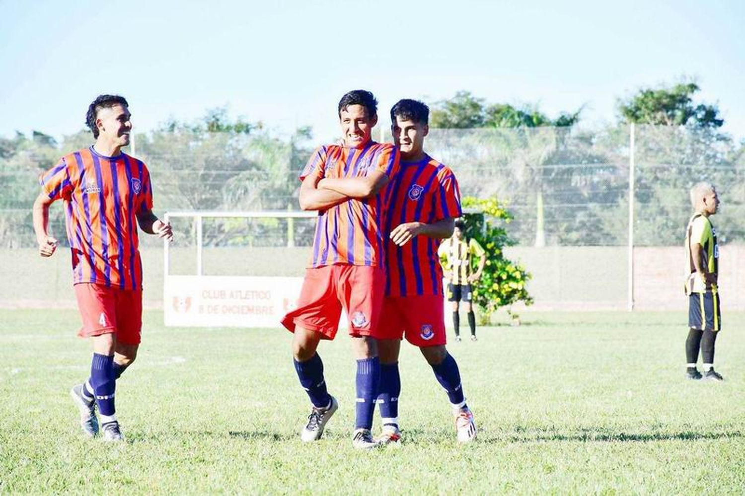 Goleada de 1.º de Mayo sobre
Guaraní para ser semifinalista