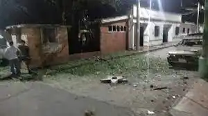 AZOTADOS EN COLOMBIA POR EL ELN: ataque con explosivos a estación de policía en Santander deja dos heridos