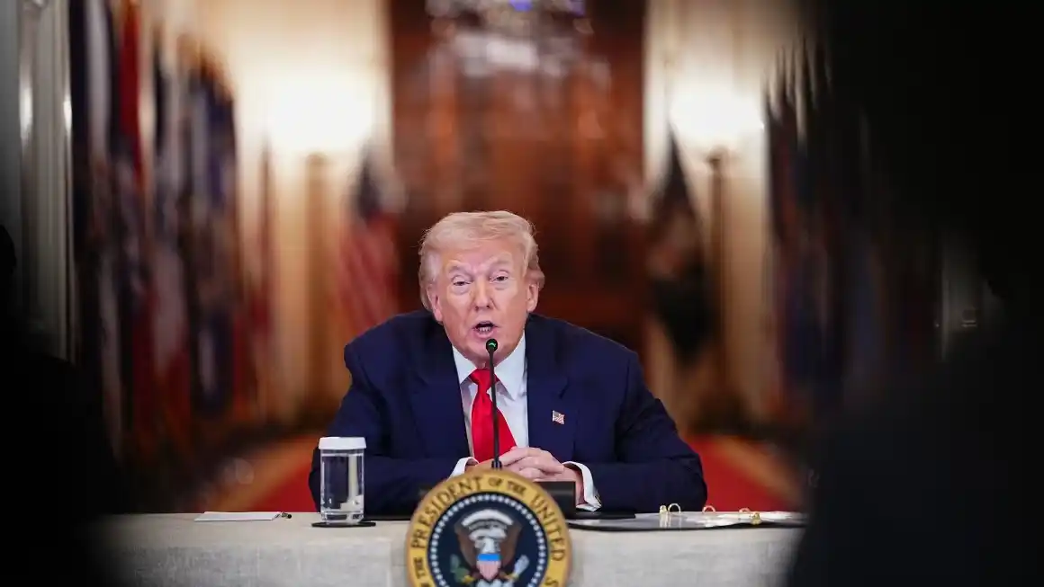 Trump amenaza a Irán con una destrucción total y ataques de “extrema dureza"