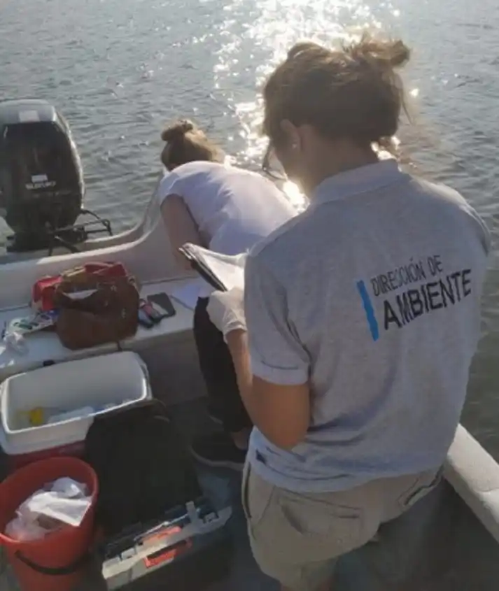 La Municipalidad y UADER comenzaron con el monitoreo de algas en nuestro río