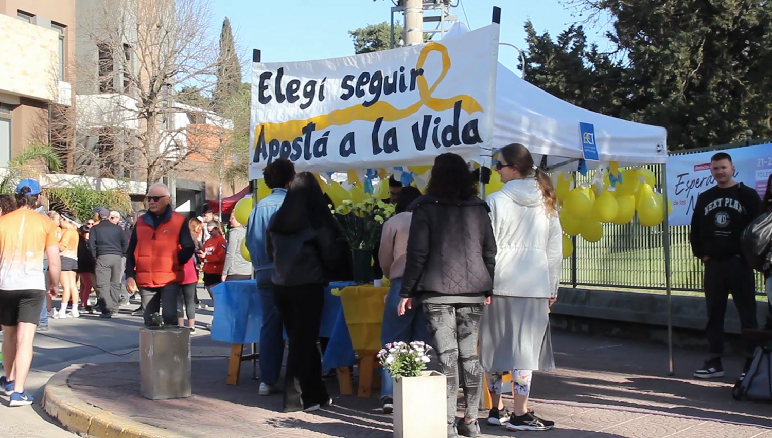 Concientización a través del stand del programa Septiembre Amarillo apuesta a la vida