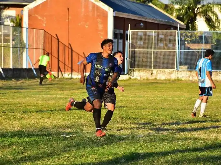 Inter derrotó a Libertad y
consiguió su primer triunfo