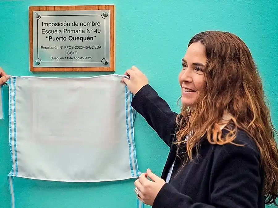 A partir de hoy la EP N° 49 se llama “Puerto Quequén”